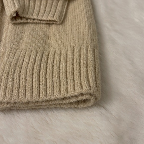 Oversized cream sweater shirt - Picture 2 of 2